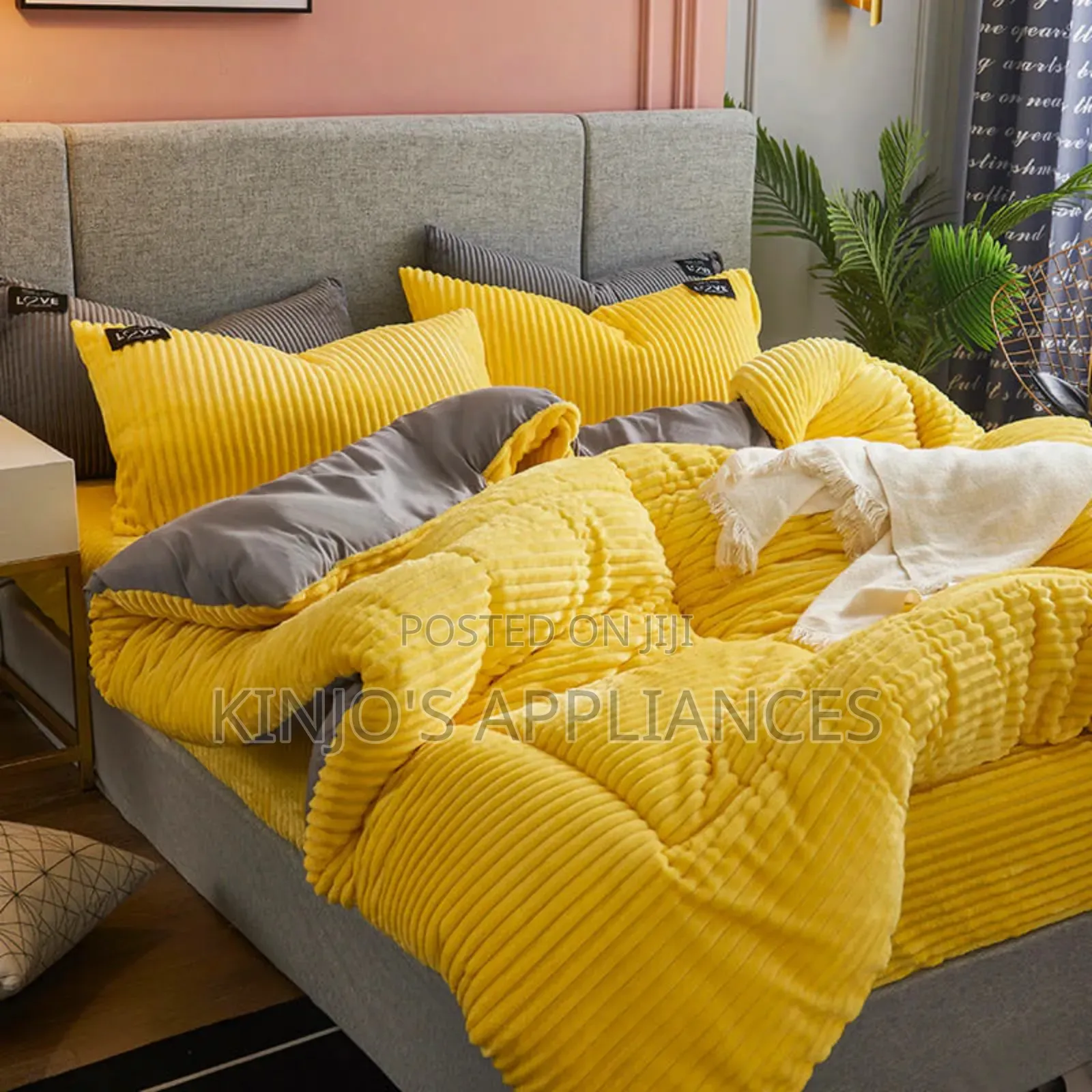 Weaverbird Velvet Duvet 
Size: 6x7