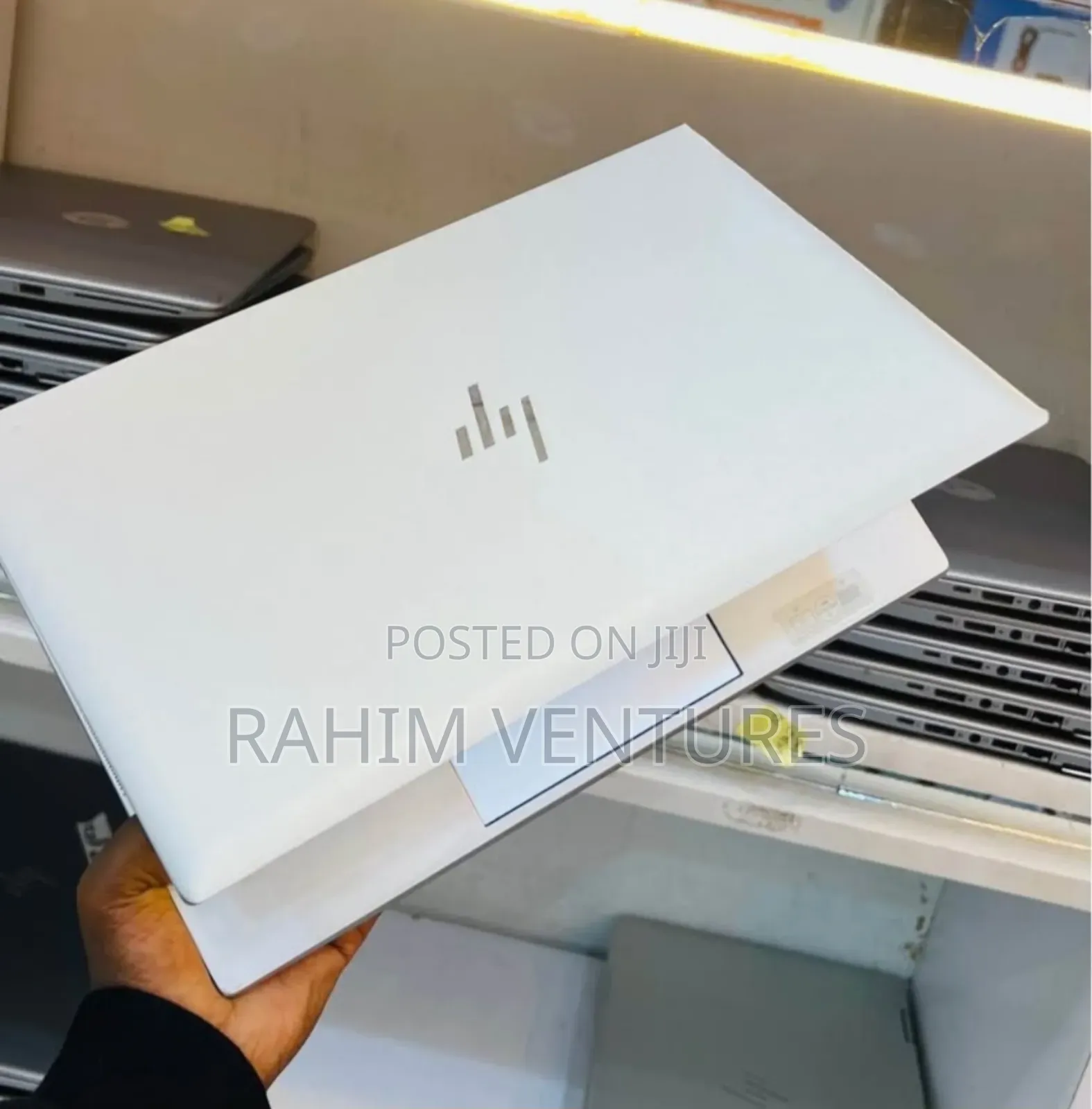 Laptop HP EliteBook 830 G8 8GB Intel Core i7 SSD 256GB