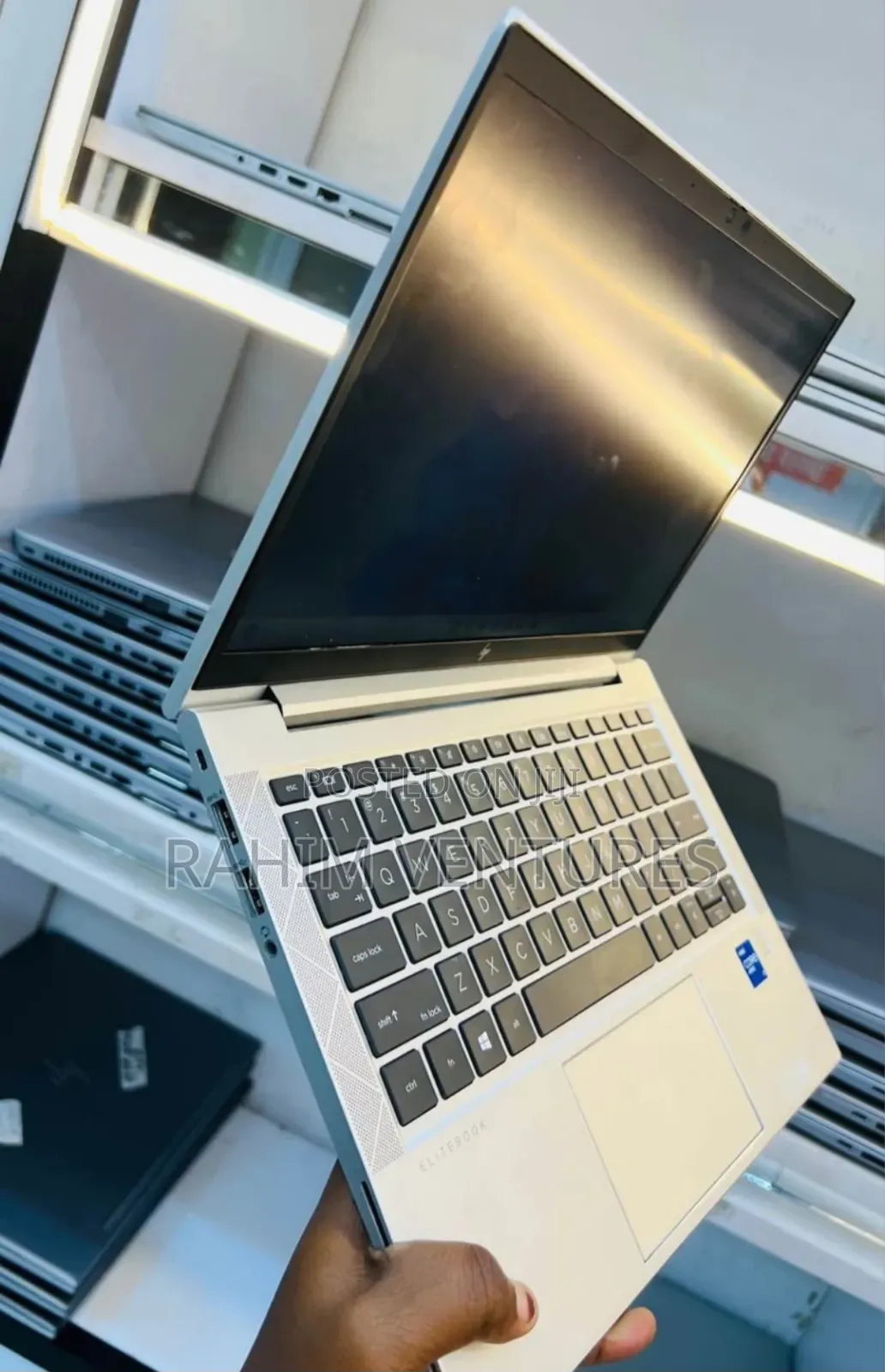 Laptop HP EliteBook 830 G8 8GB Intel Core i7 SSD 256GB
