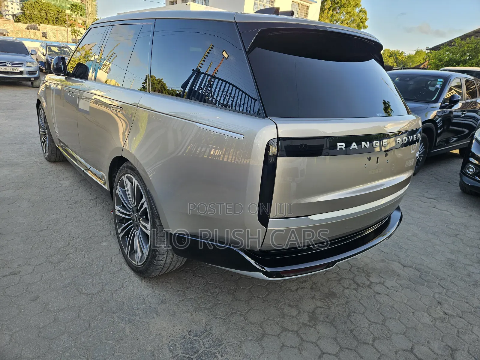 Land Rover Range Rover Vogue 2023 Brown