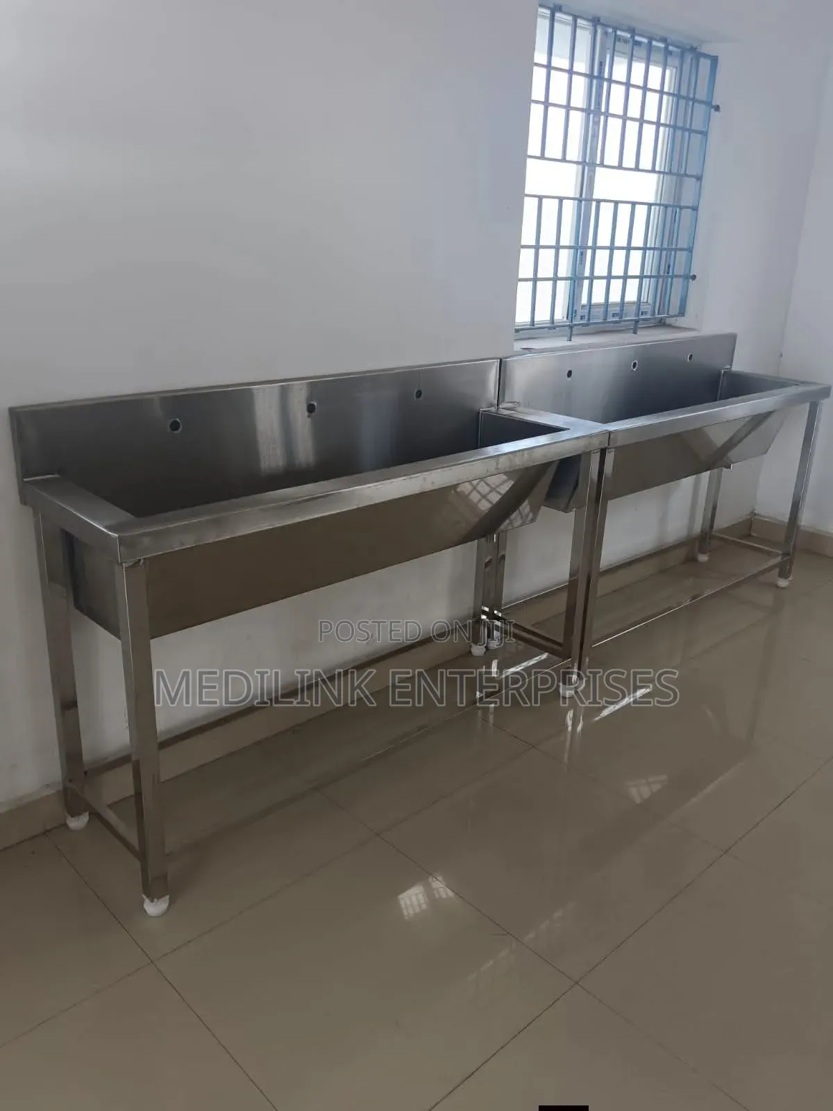 Ss 3p4 Commercial Laundry Sink (Free Standing)