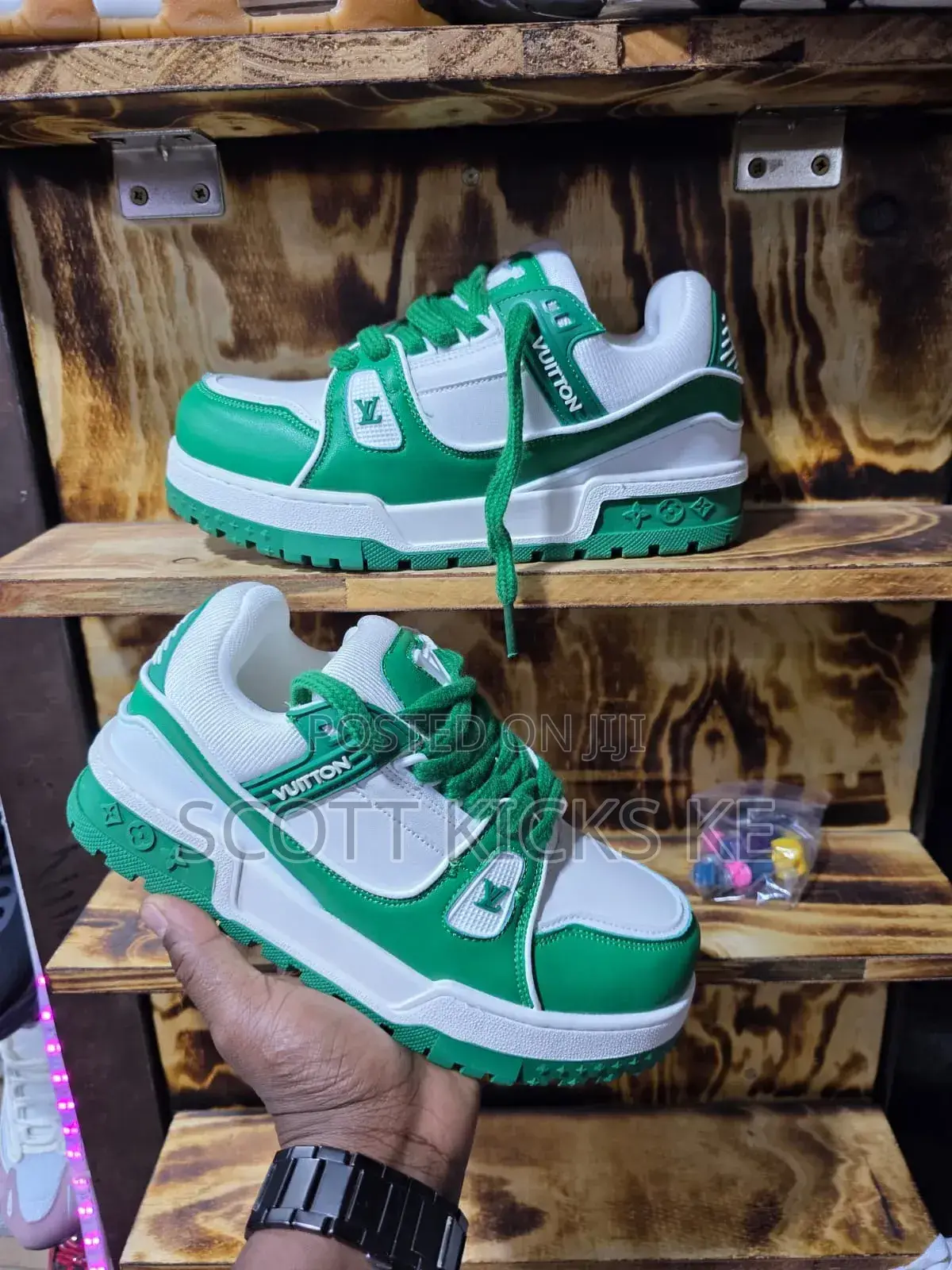 Lv Luois Vuitton Max Trainers
