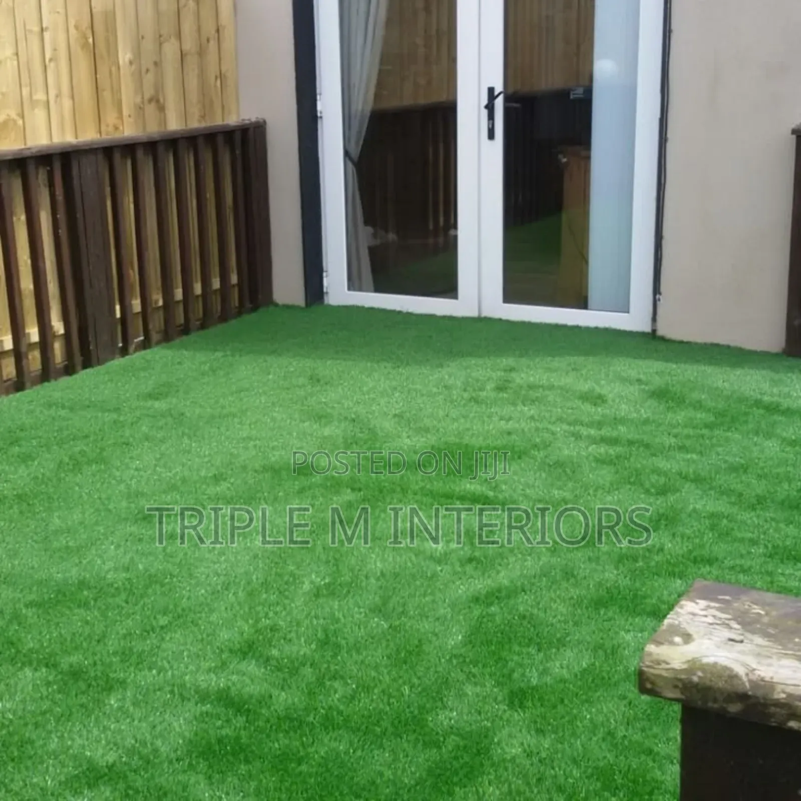 Outdoor Relax Space Green Turf Design