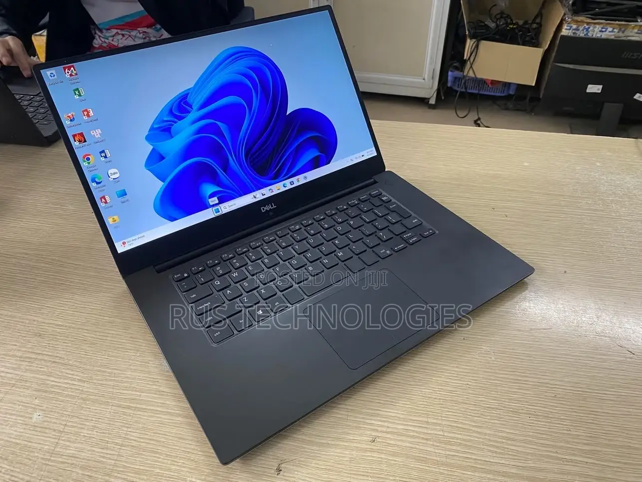 Laptop Dell Precision 15 5540 16GB Intel Core i7 SSD 512GB