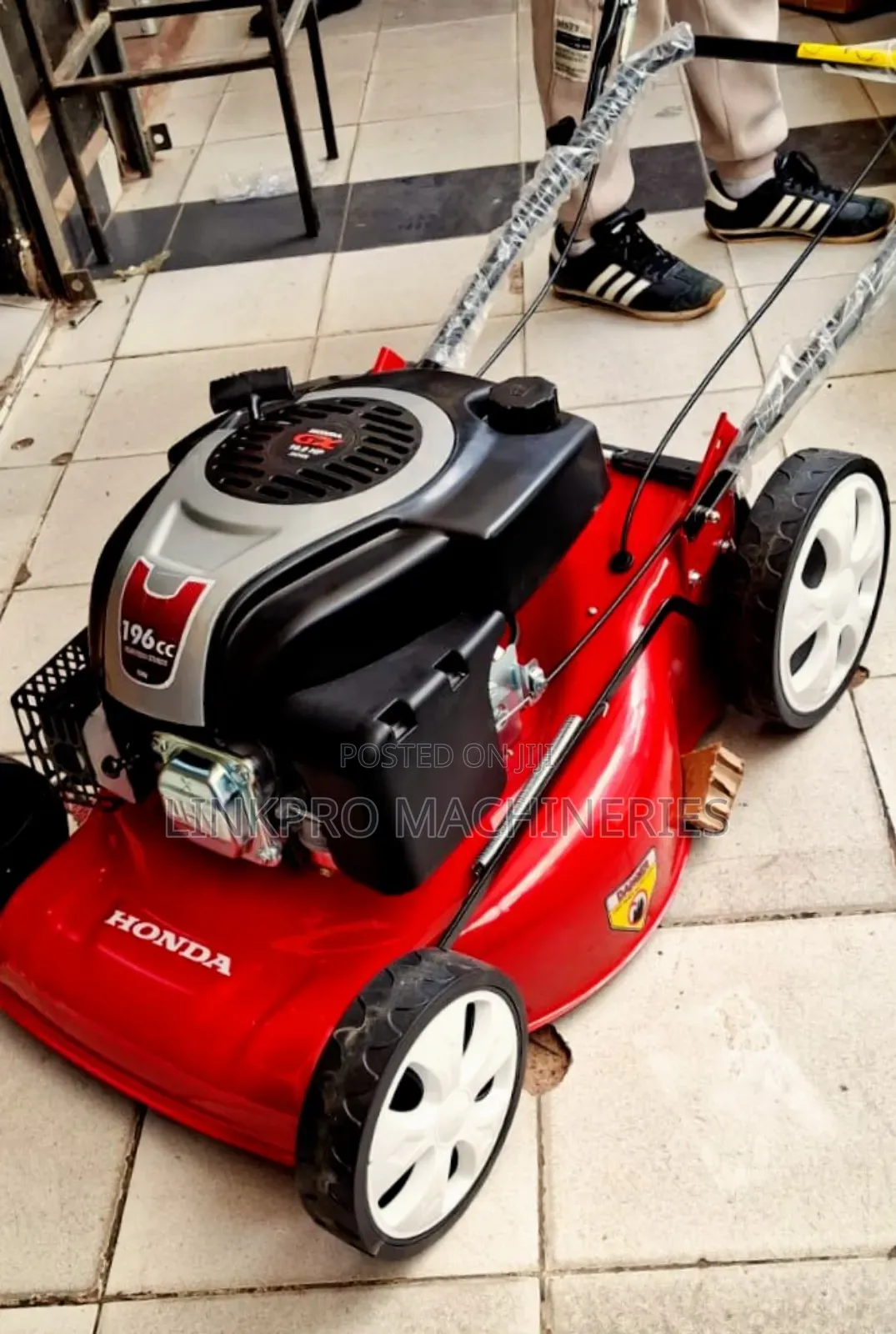 Honda 196cc Lawnmower 19 Inches Cutting Height