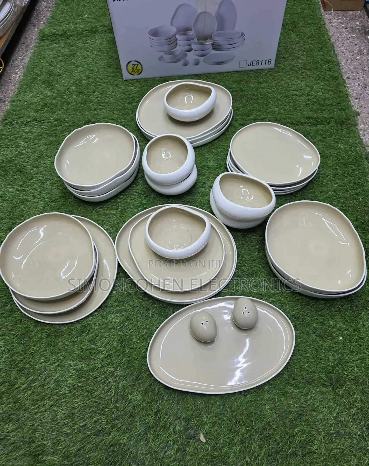 27pc Elegant European Double Glazed Porcelain Dinner Set