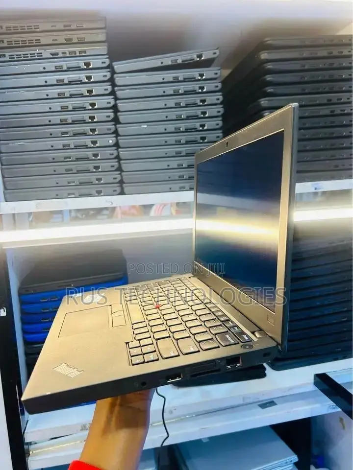 Laptop Lenovo ThinkPad X270 8GB Intel Core i5 SSD 256GB