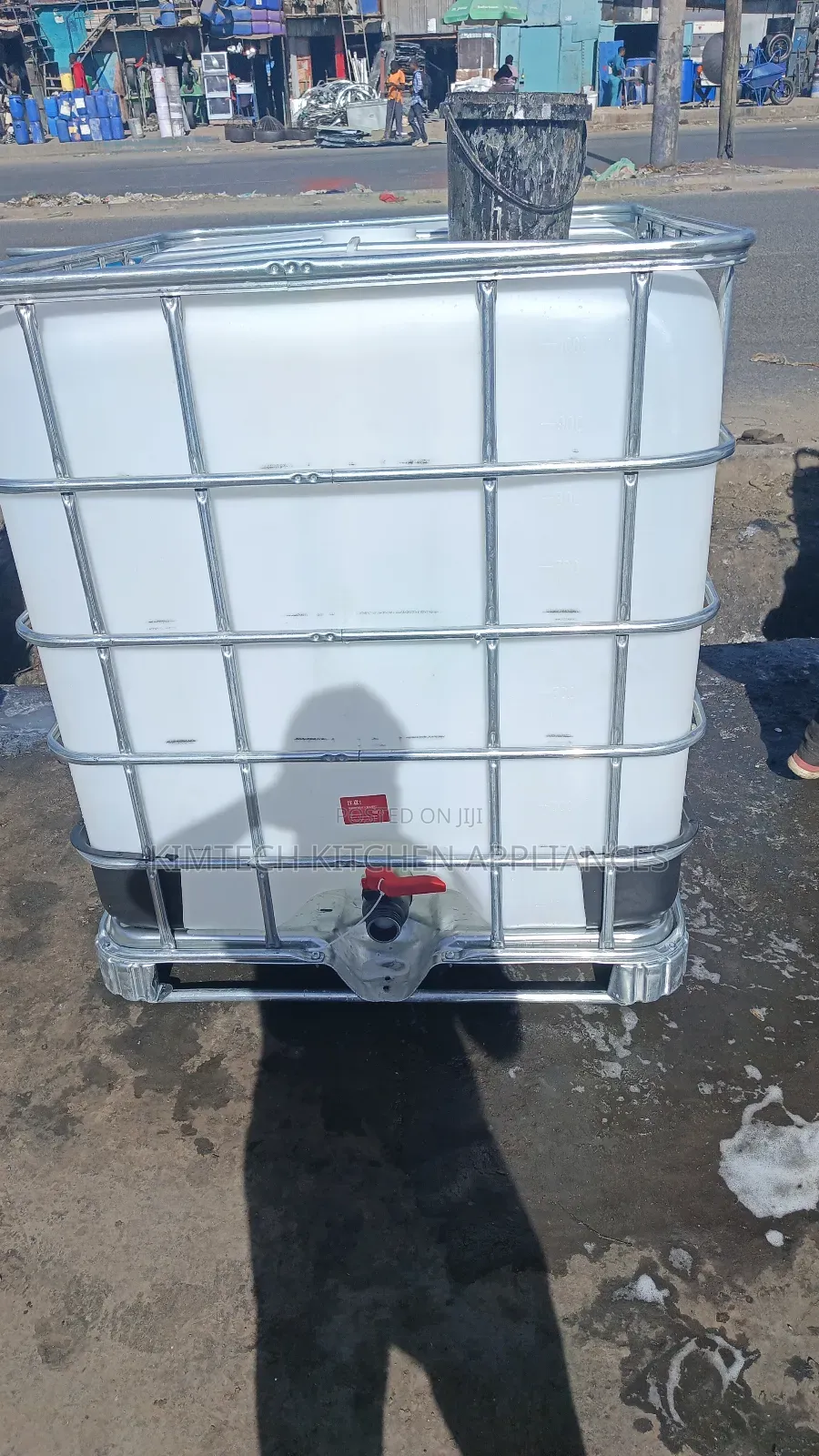 Professional Cage Tank