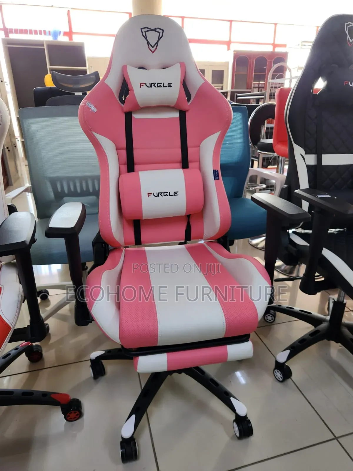 Gaming Chair With Footrest