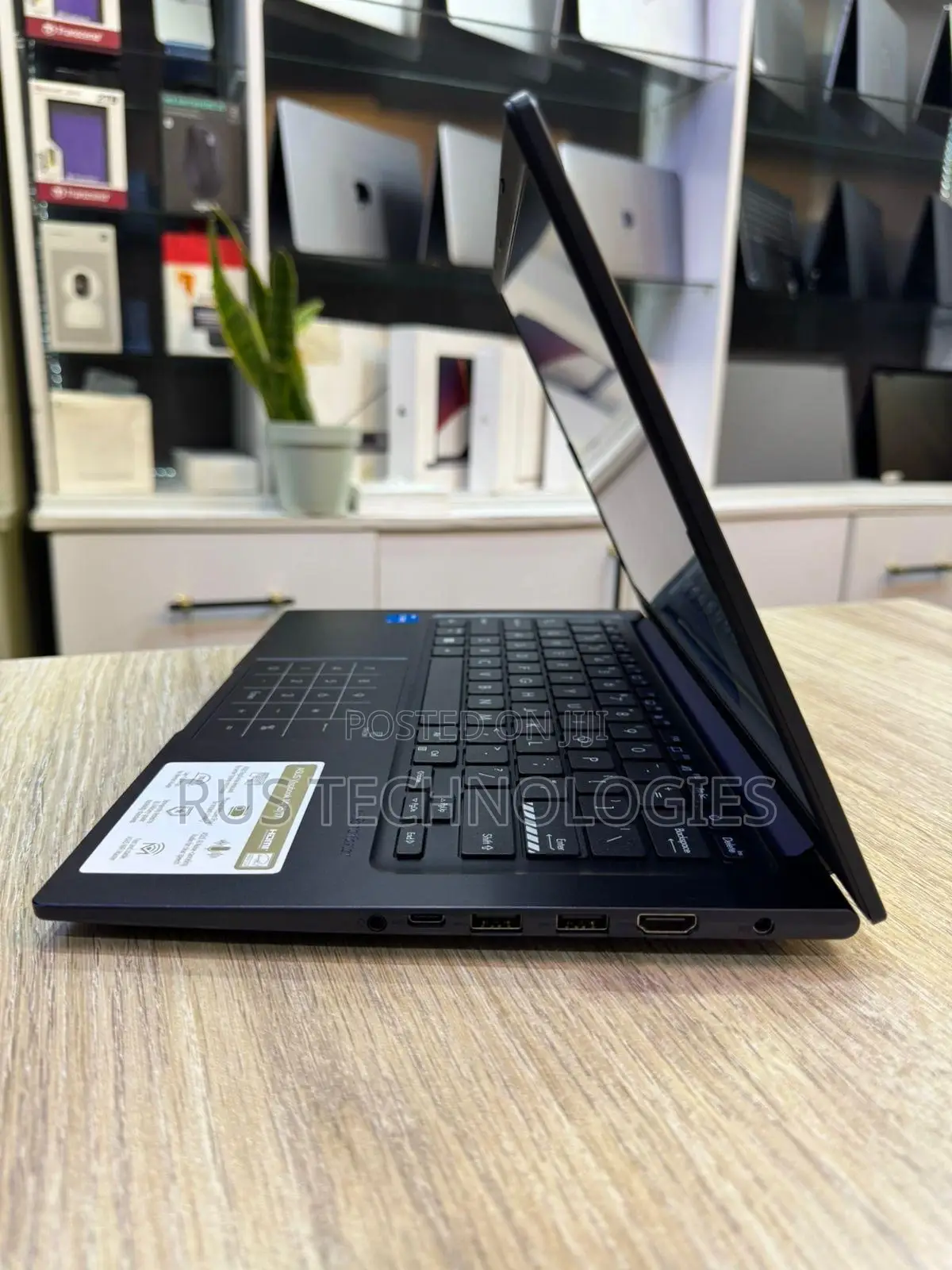 Laptop Asus VivoBook Flip 14 TP401CA 8GB Intel Core i3 SSD 256GB