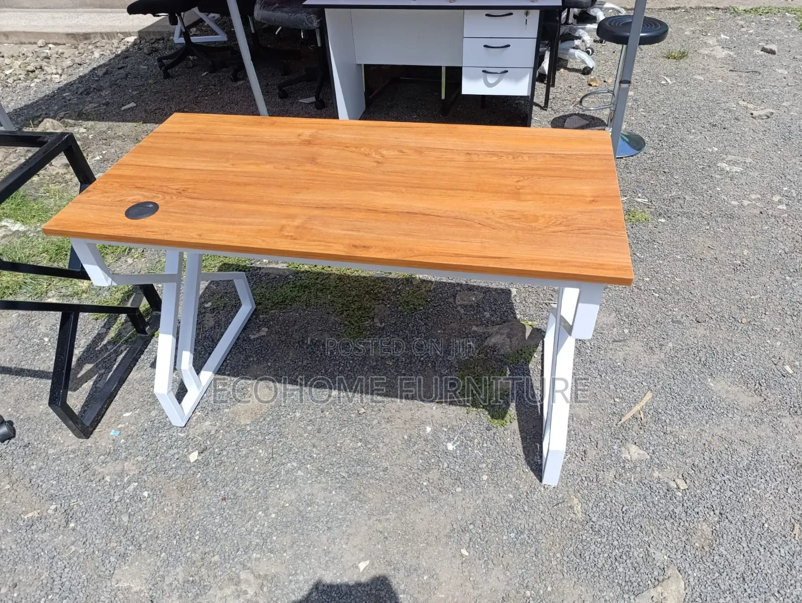Royal Brown Study Desk