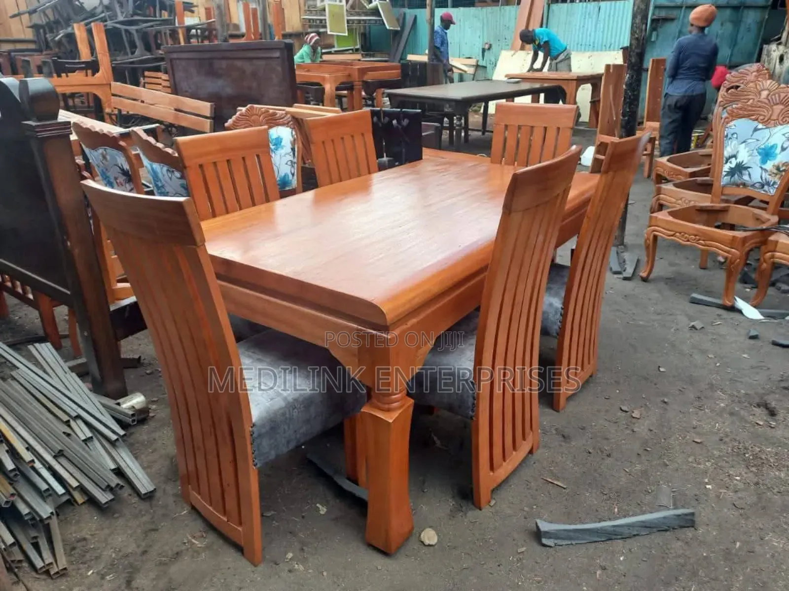 Comp Design Chairs 6 Seater Mahogany Dinning Table