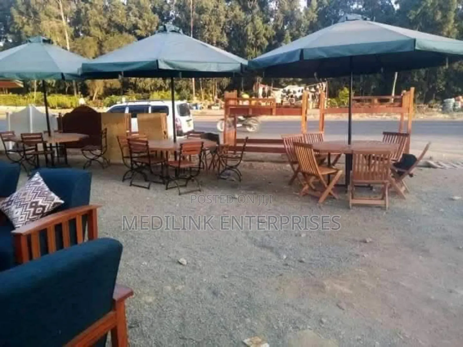 Foldable Chairs (6)+Parasol+Tables