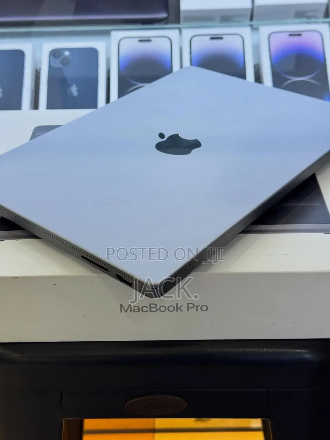 Laptop Apple MacBook Pro 2024 M4 Pro 24GB Apple M4 Pro SSD 512GB
