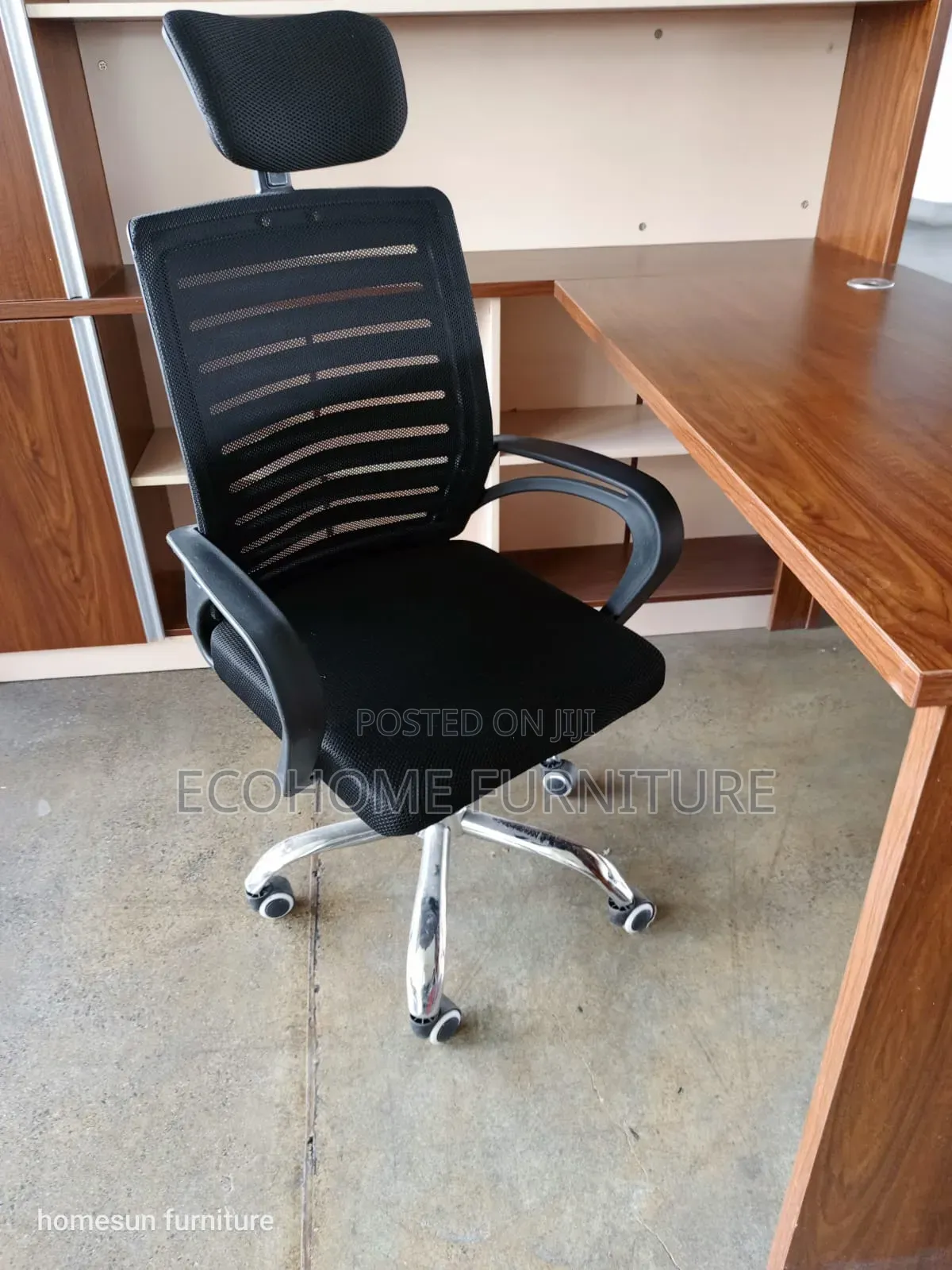 Strong Headrest Mesh Office Chair
