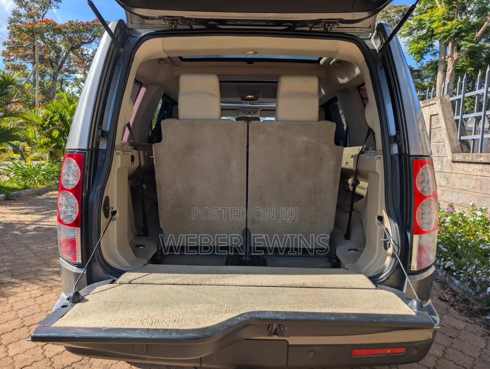 Land Rover Discovery 2010 Silver