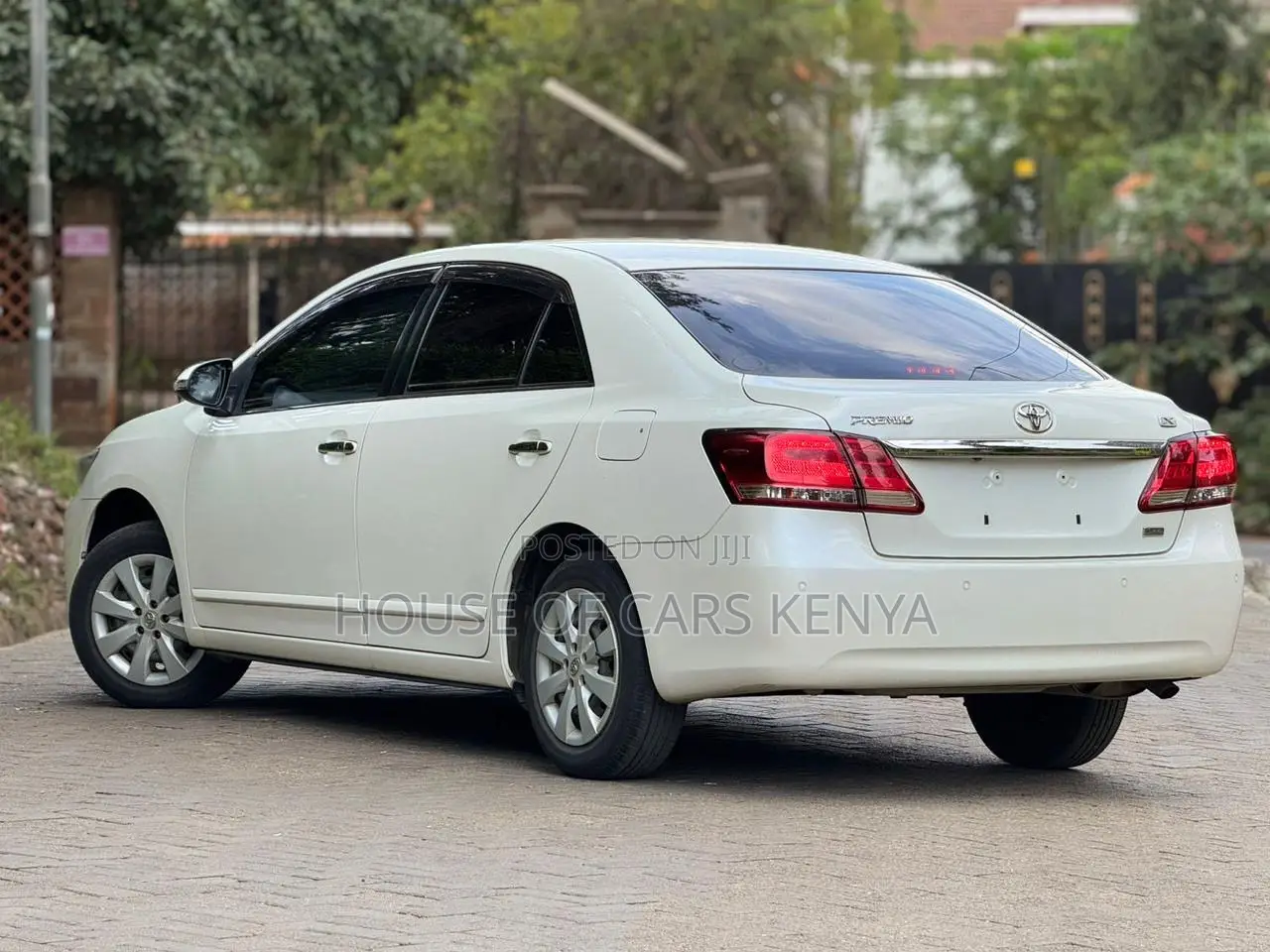 Toyota Premio 1.8 FWD 2018 White