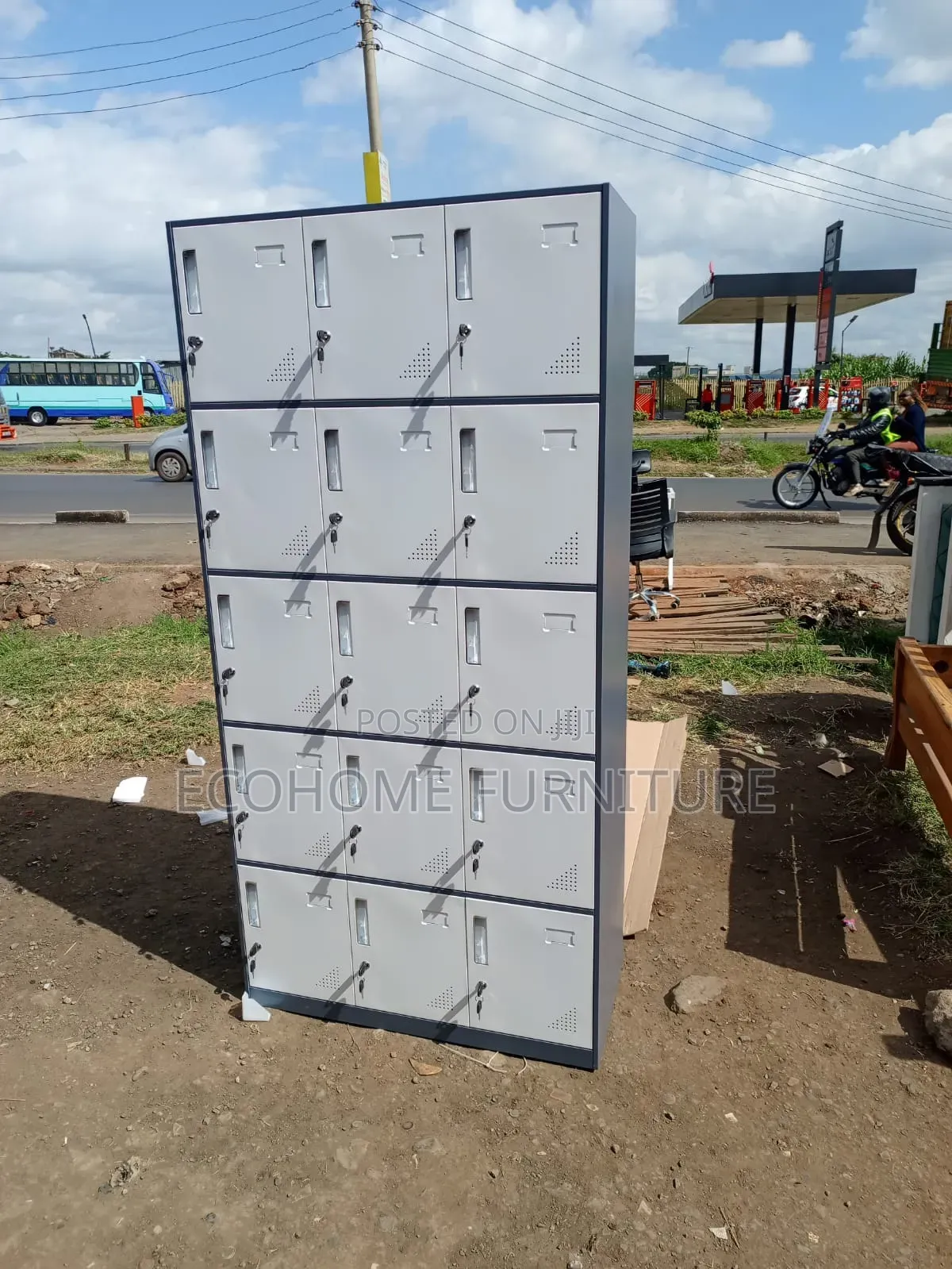 15 Door Locker Metal Cabinet