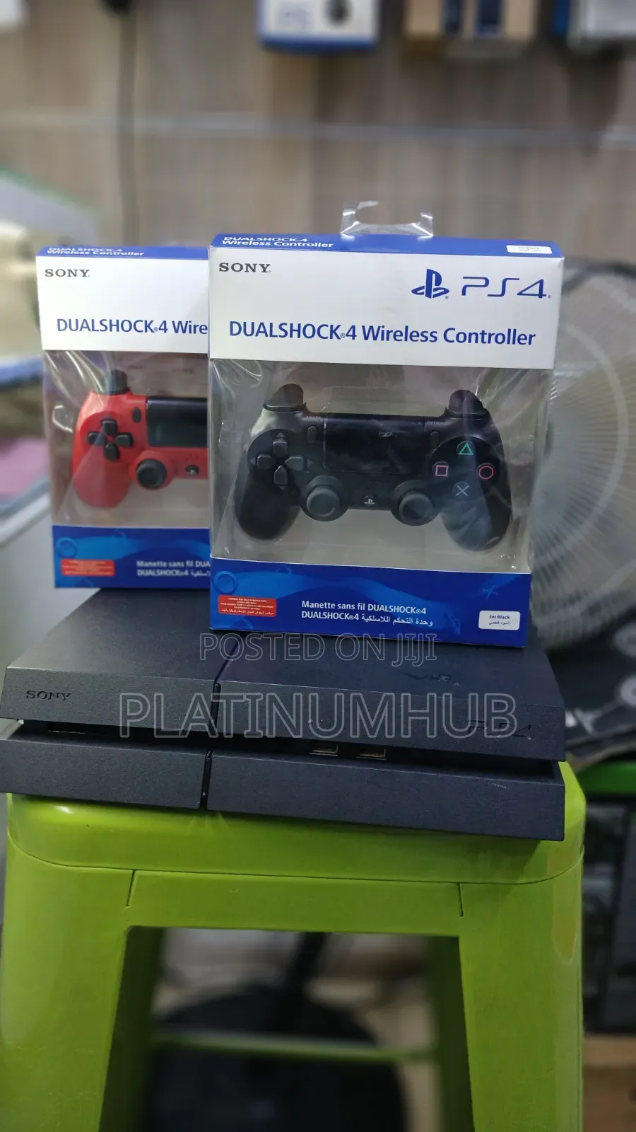 Ps4 Standard Chipped(8-10 Games) +2 Controllers