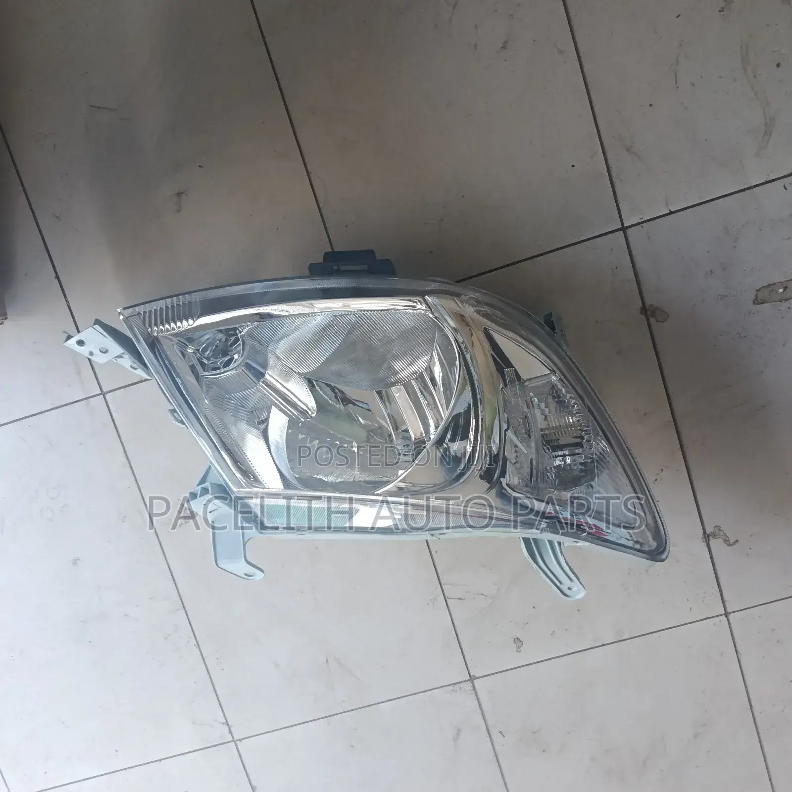 Head Lamp / Head Light Hilux Vigo 2004 - 2008