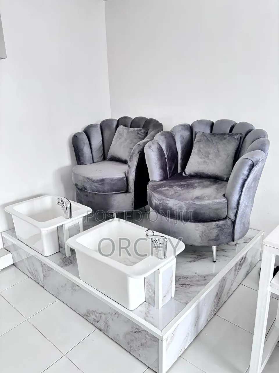 2 Floral Pedicure Seats