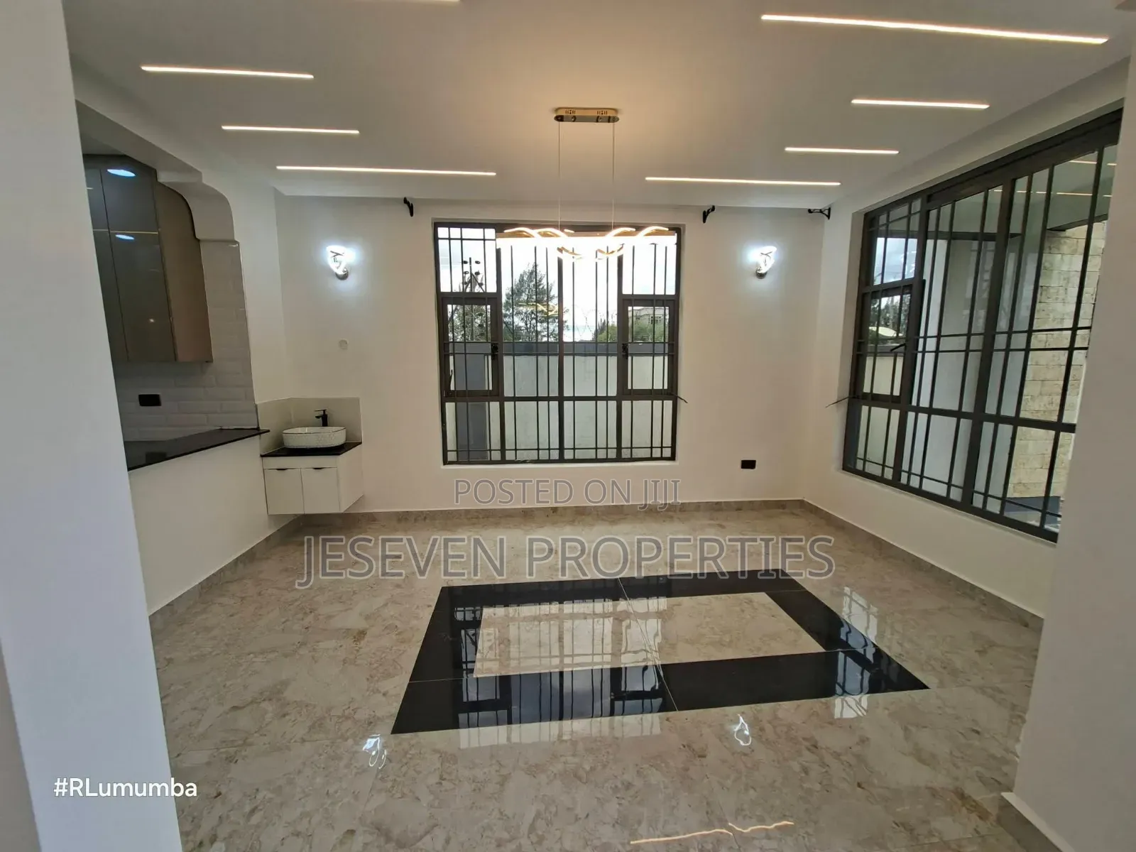 5bdrm Mansion in Syokimau, Gateway Mall Area for sale