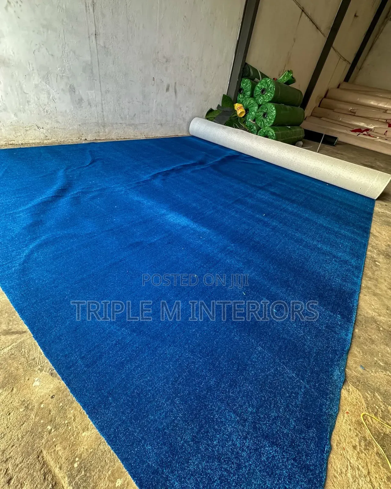 High Quality Plain Blue Carpet Roll for Modern Living