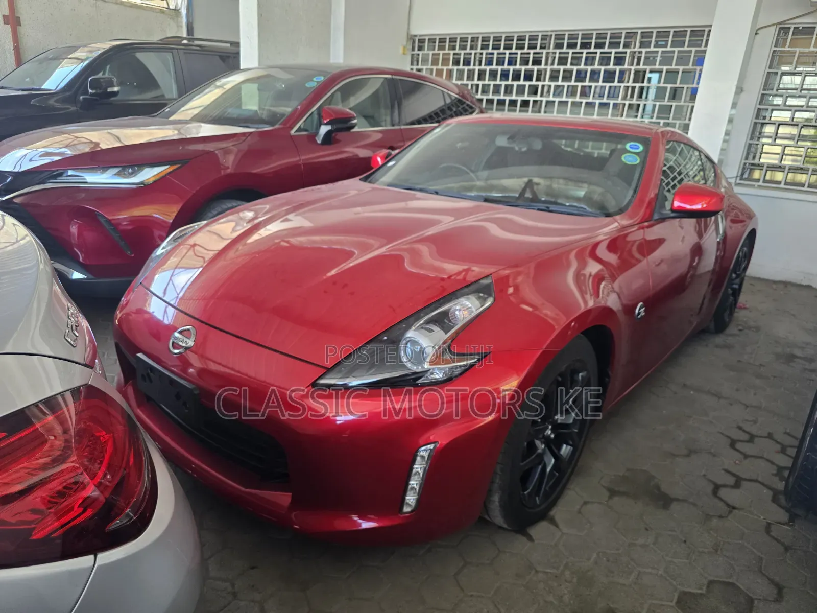 Nissan Fairlady 2019 Red