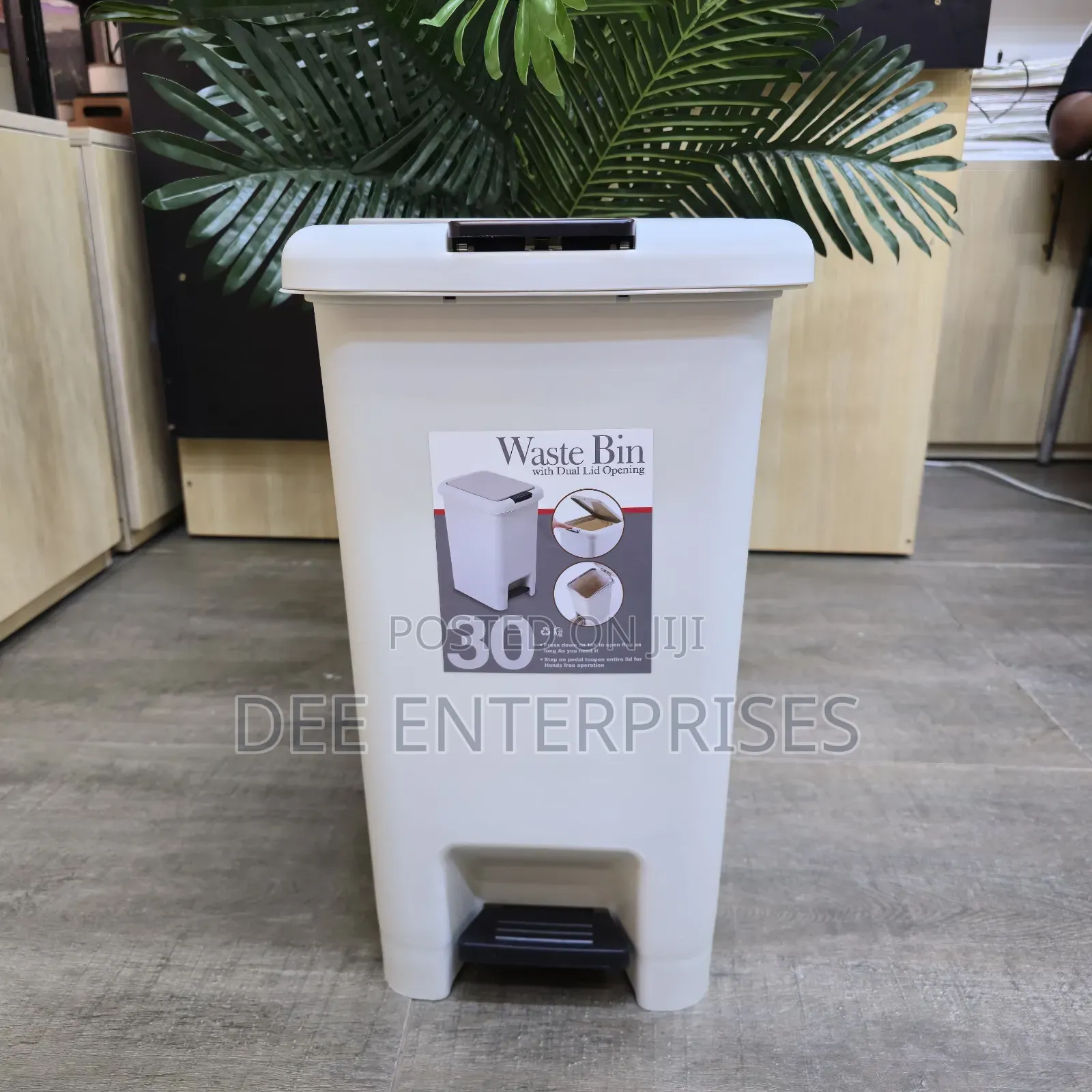 Modern Plastic Pedal Dustbin 30l