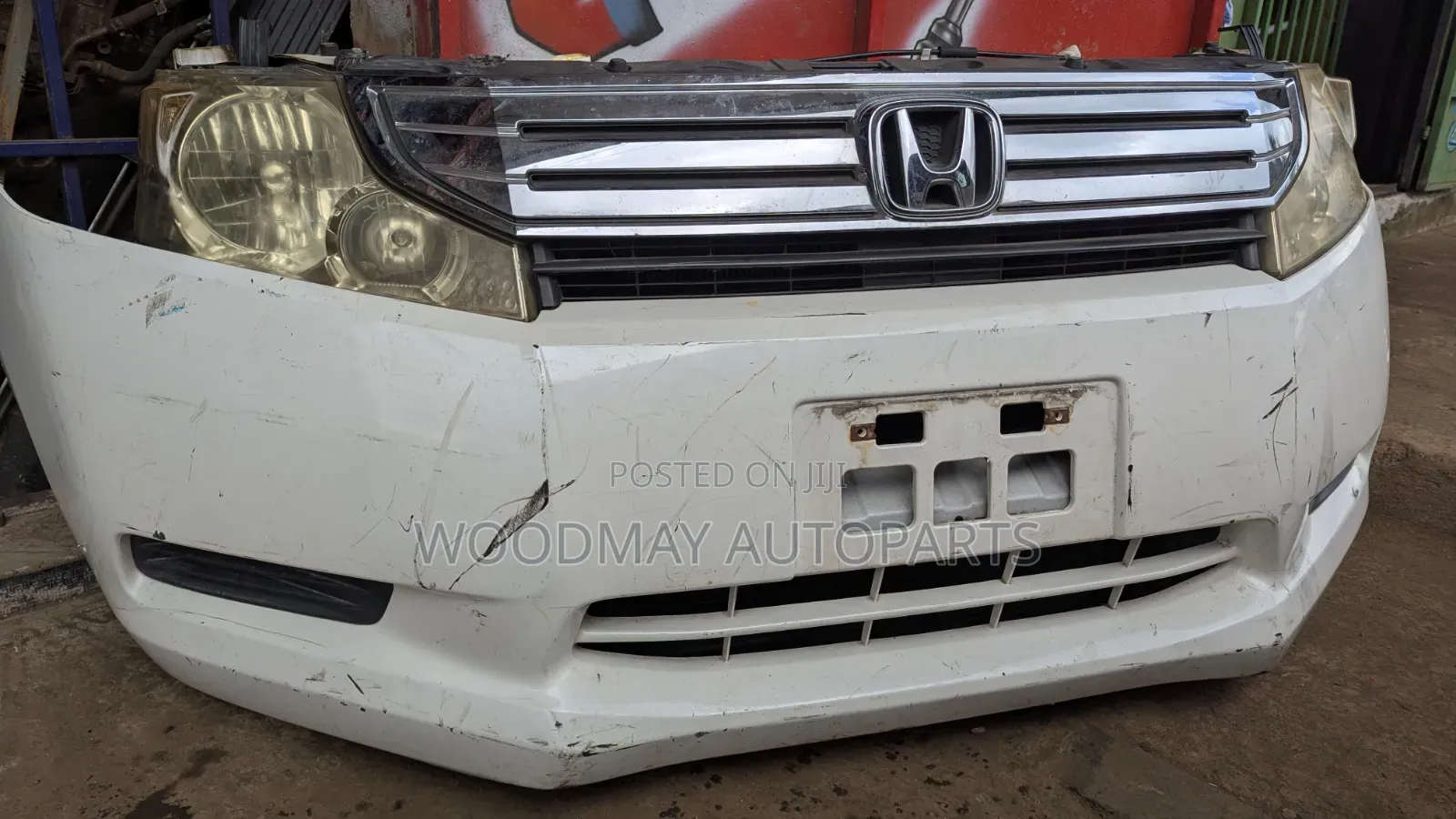 Honda Stepwagon Nosecut