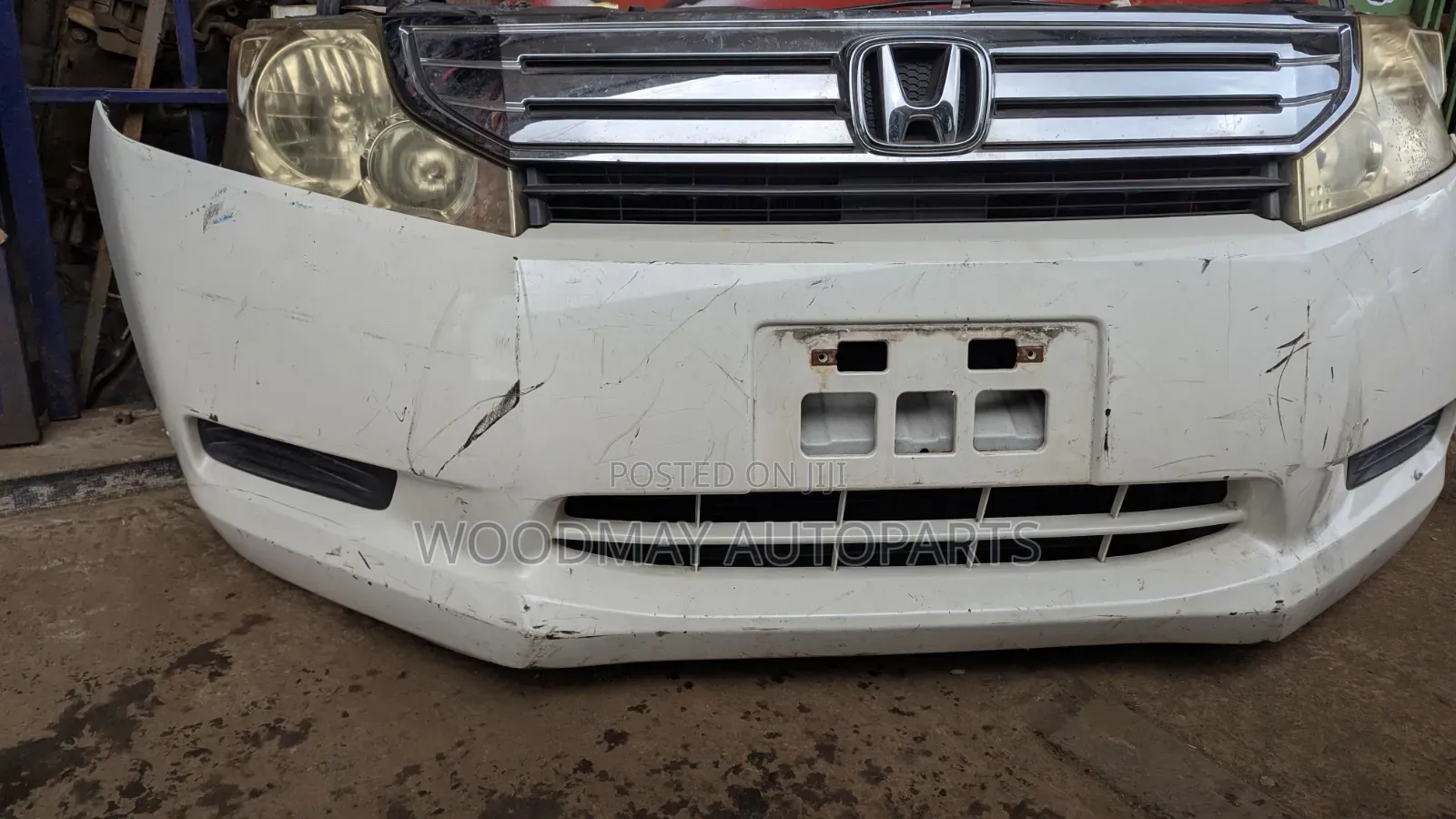 Honda Stepwagon Nosecut