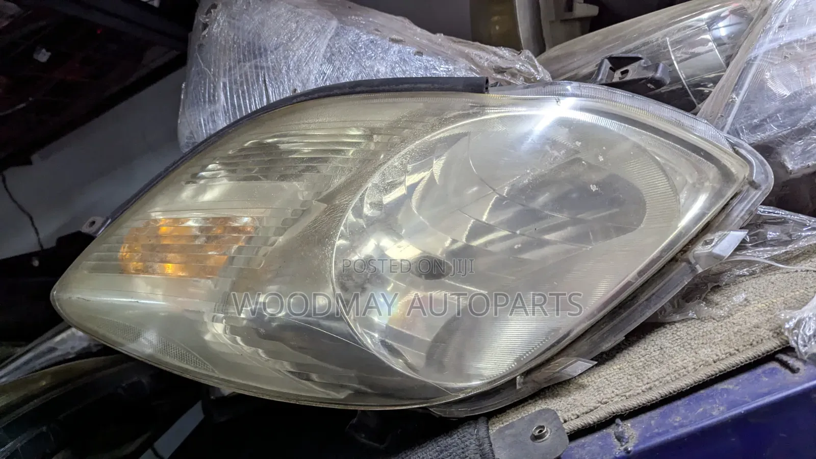 Toyota Vitz Headlight