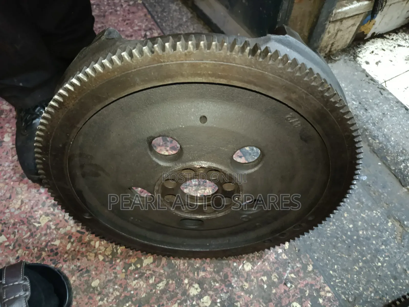 Fly Wheel Isuzu FRR 33