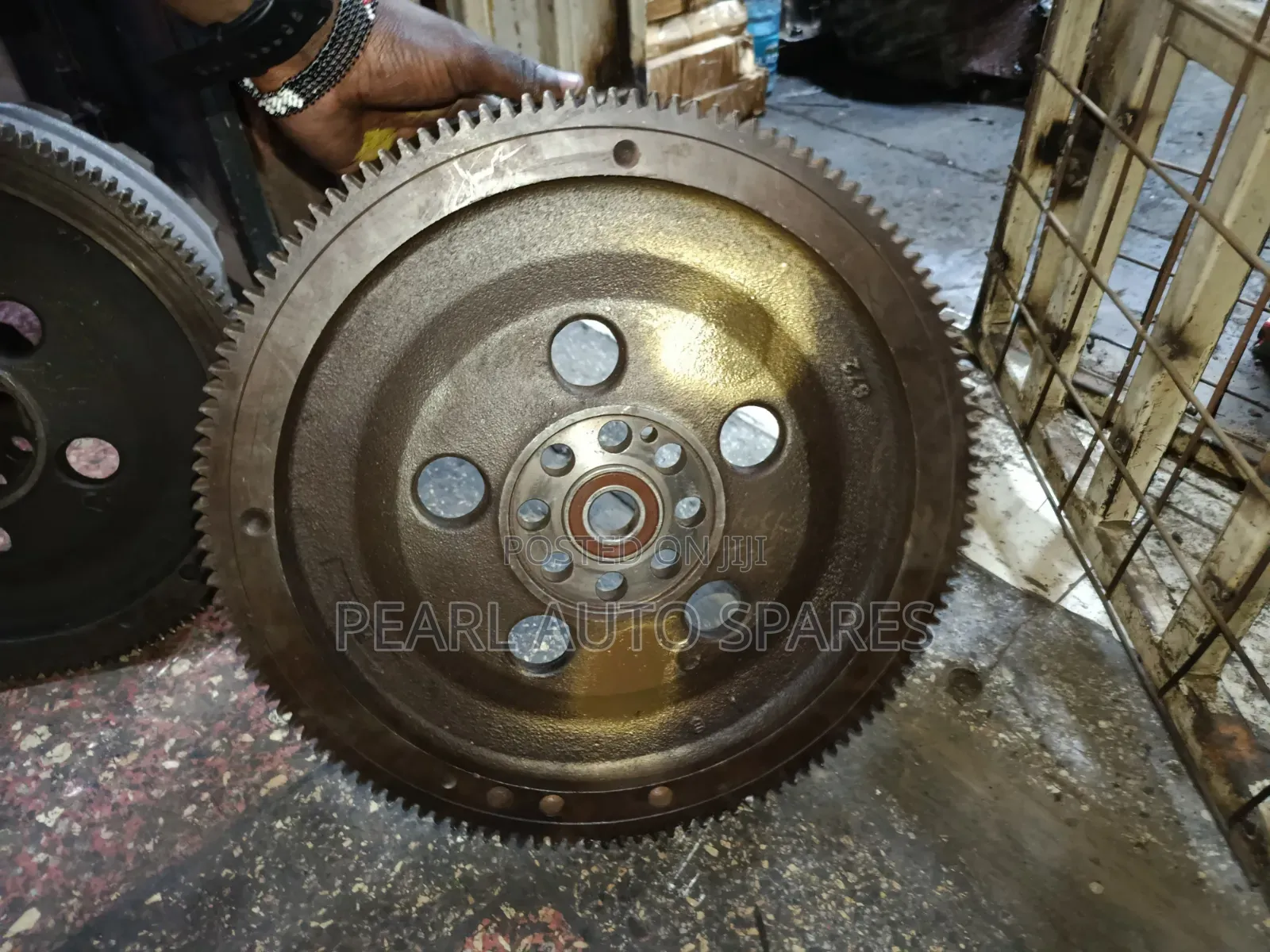Fly Wheel Isuzu FRR 33