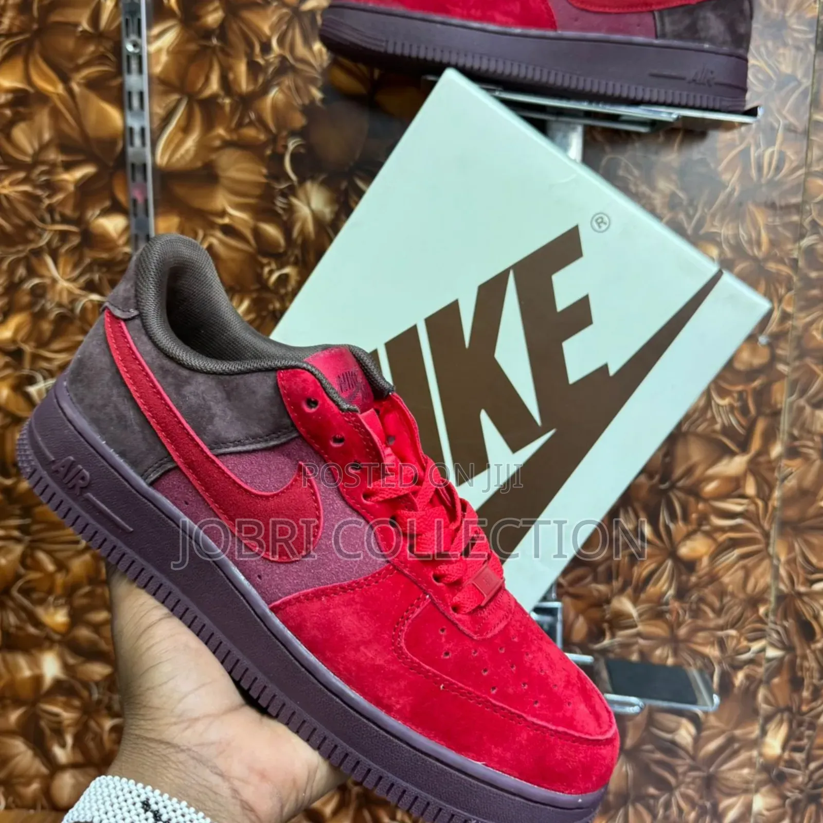 Nike Airforce One Low Layers of Love Sneakers