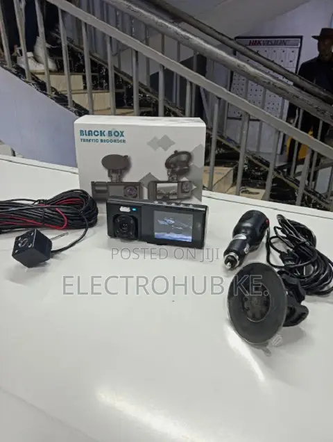 Triple Camera Dash Cam - 3 Way Recording for Full Car Security
