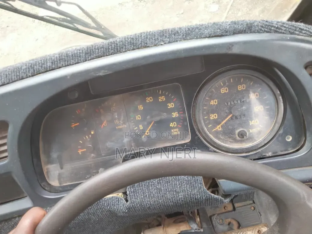 Isuzu FRR 2009 Yellow