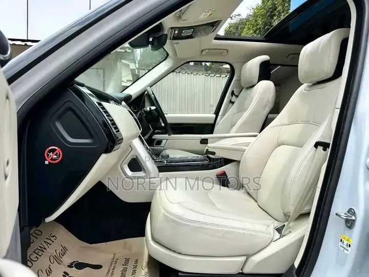Land Rover Range Rover Vogue 2021 Off white