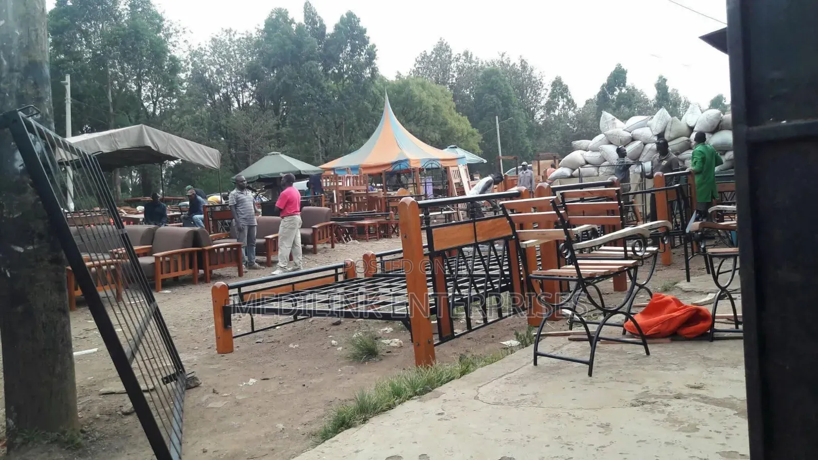 Wooden Metallic 4*6 Beds Mahogany Parts