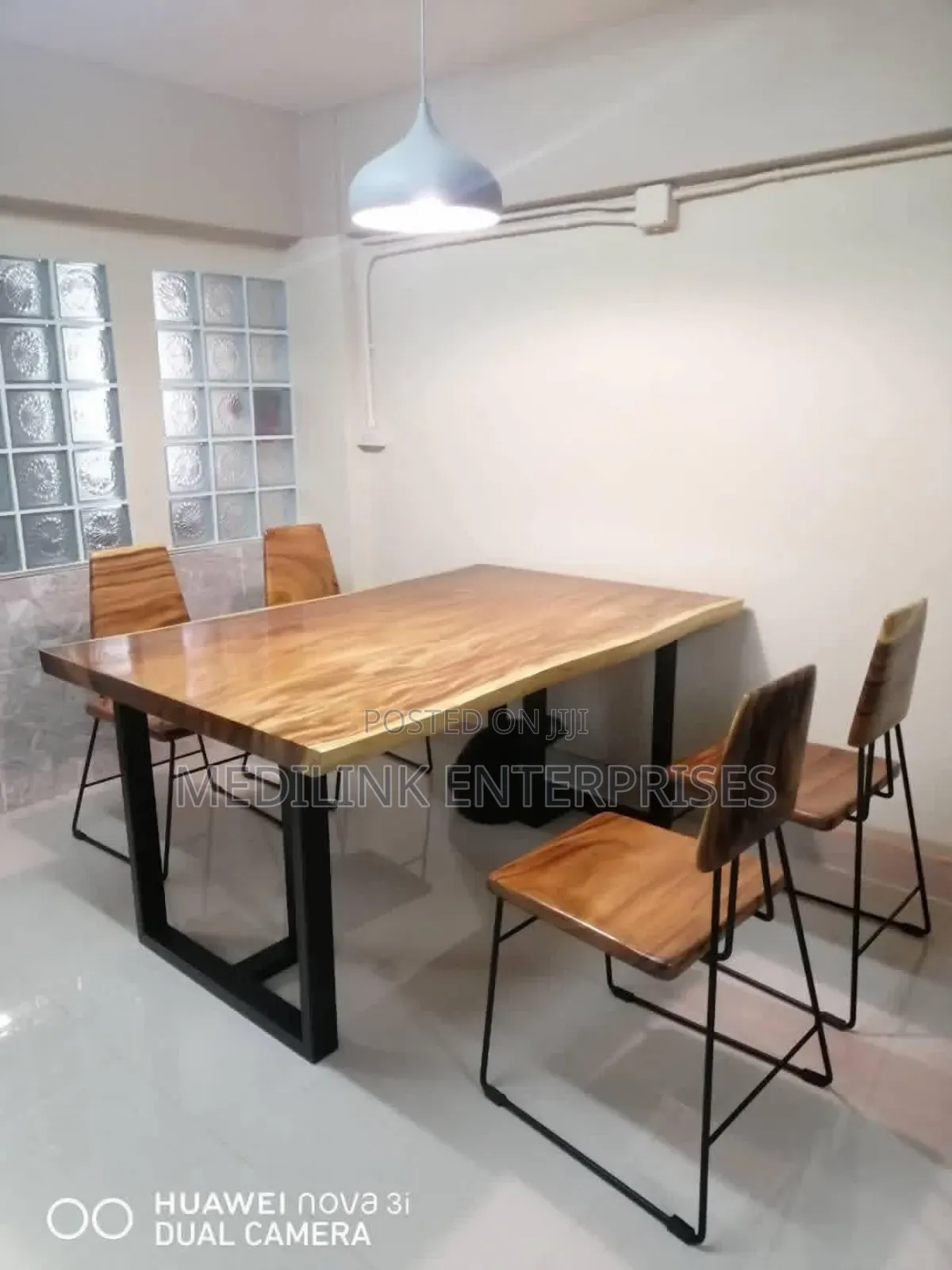 Wooden Mahogany Hedgetop 4 Seater Dinner Table Set