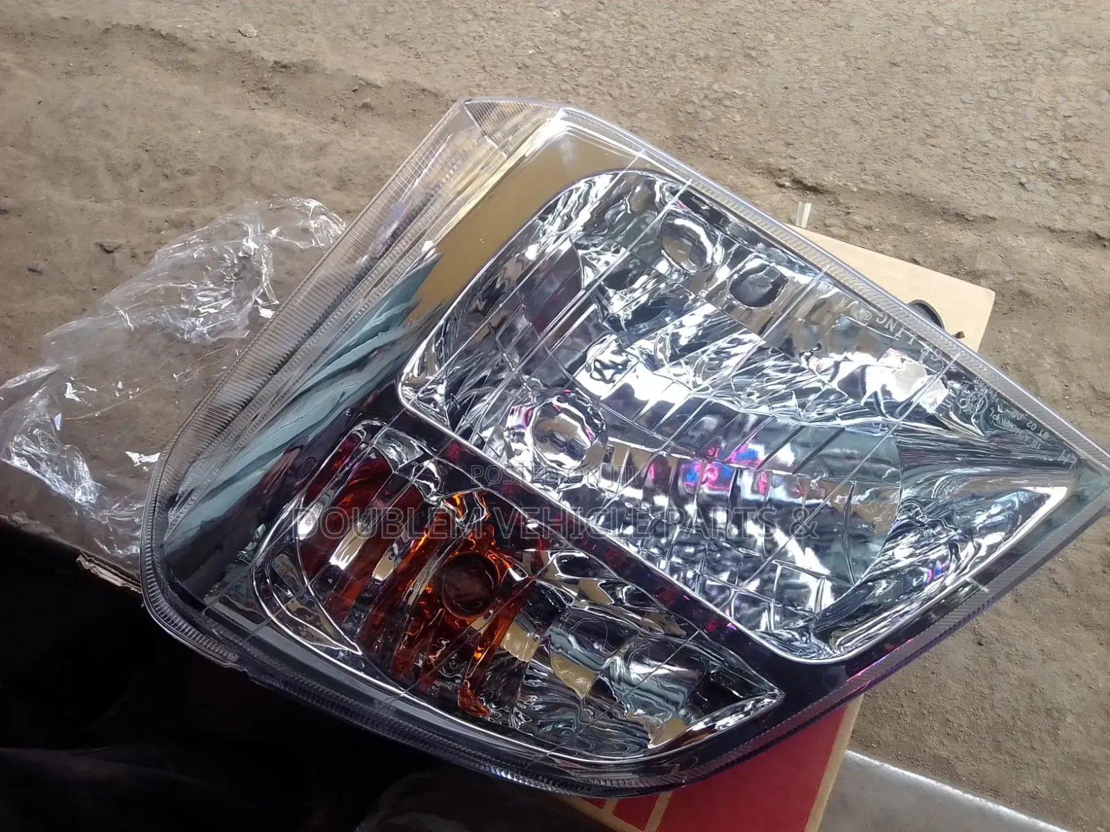 Isuzu D-Max Dmax 2001-2006. Headlamp/Headlight/Front Lamp R/L in Stock