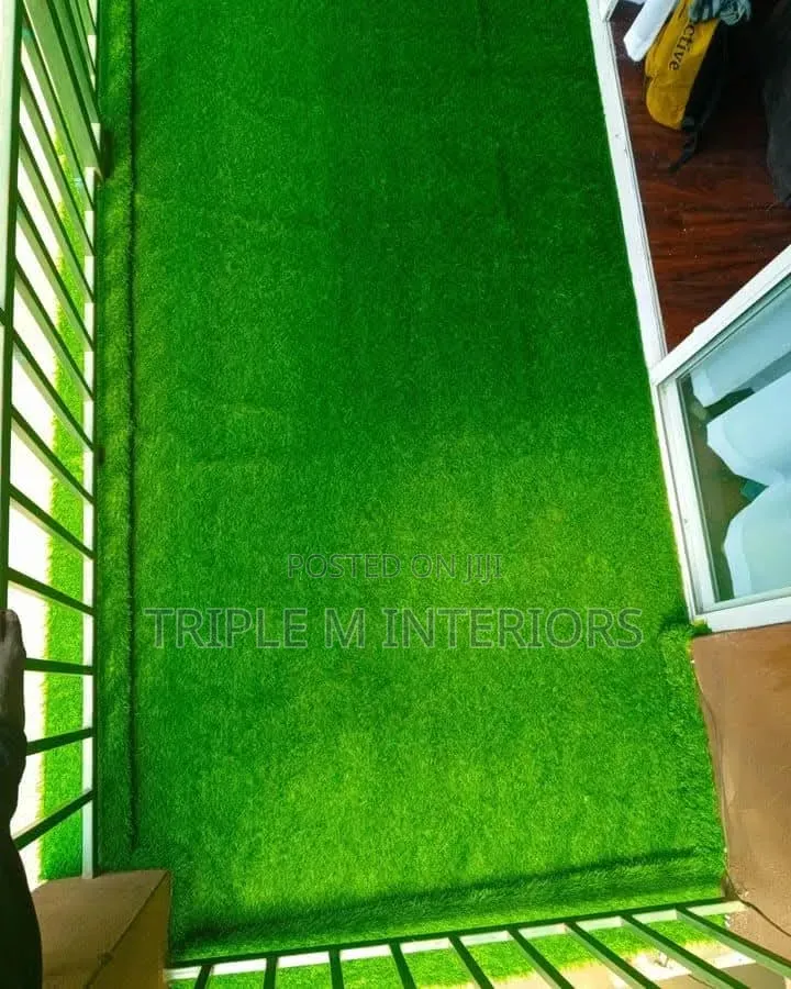 Modern Green Balcony Carpet for Indoor Outdoor Use