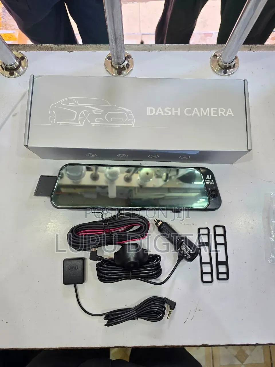 H98 9.66 Inch Full View 4g (Uses Simcard) Mirror With 3 Cameras