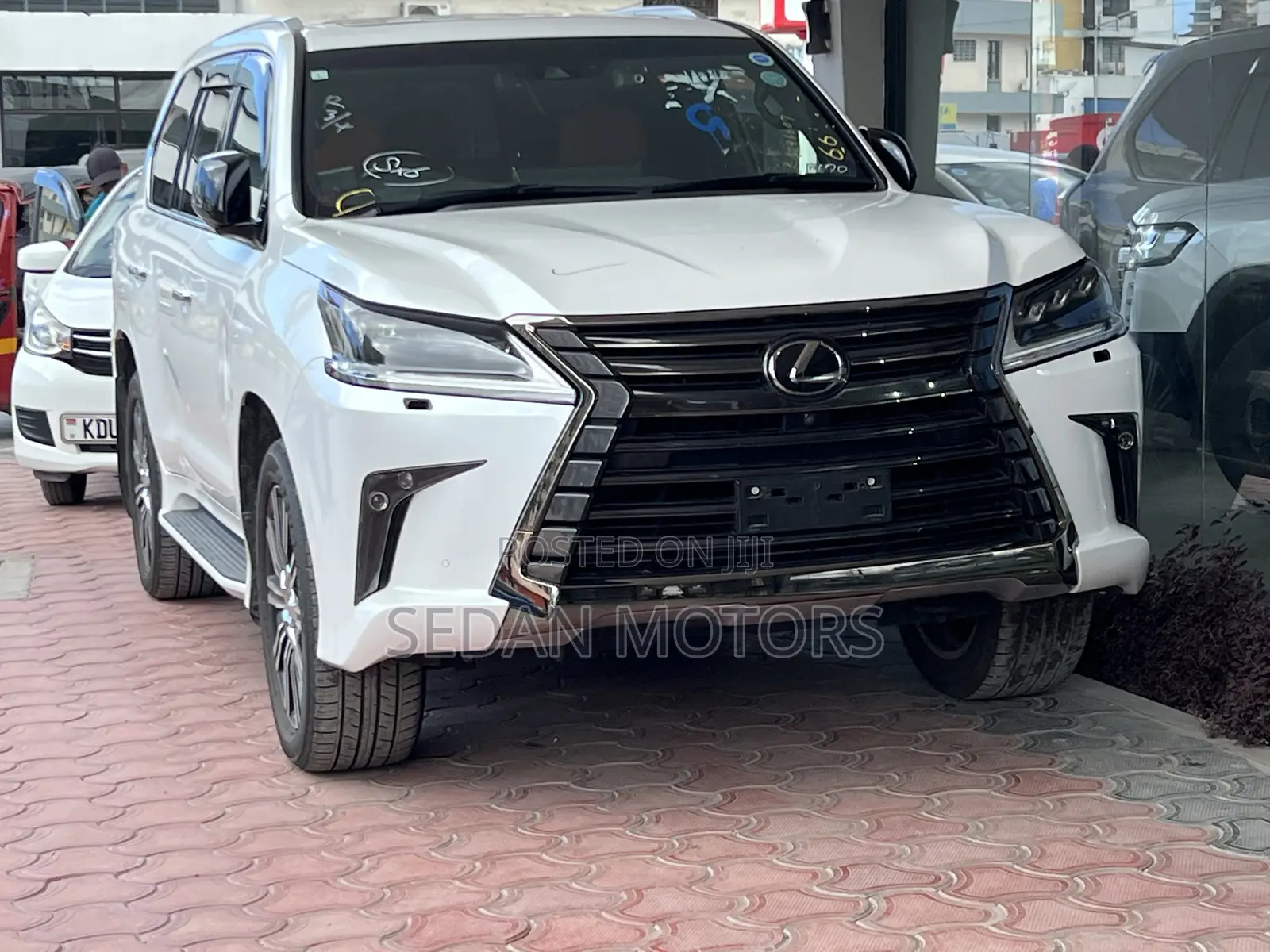 Lexus LX 2020 Off white