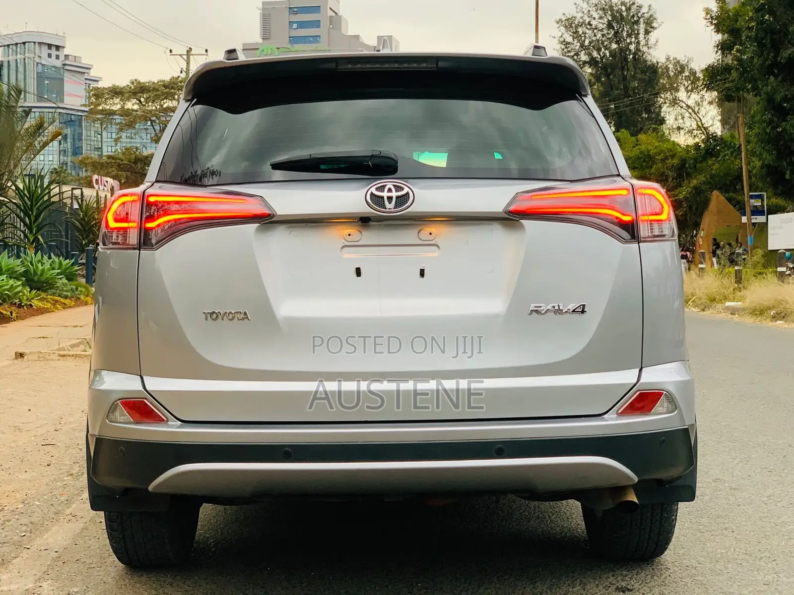 Toyota RAV4 2019 Silver