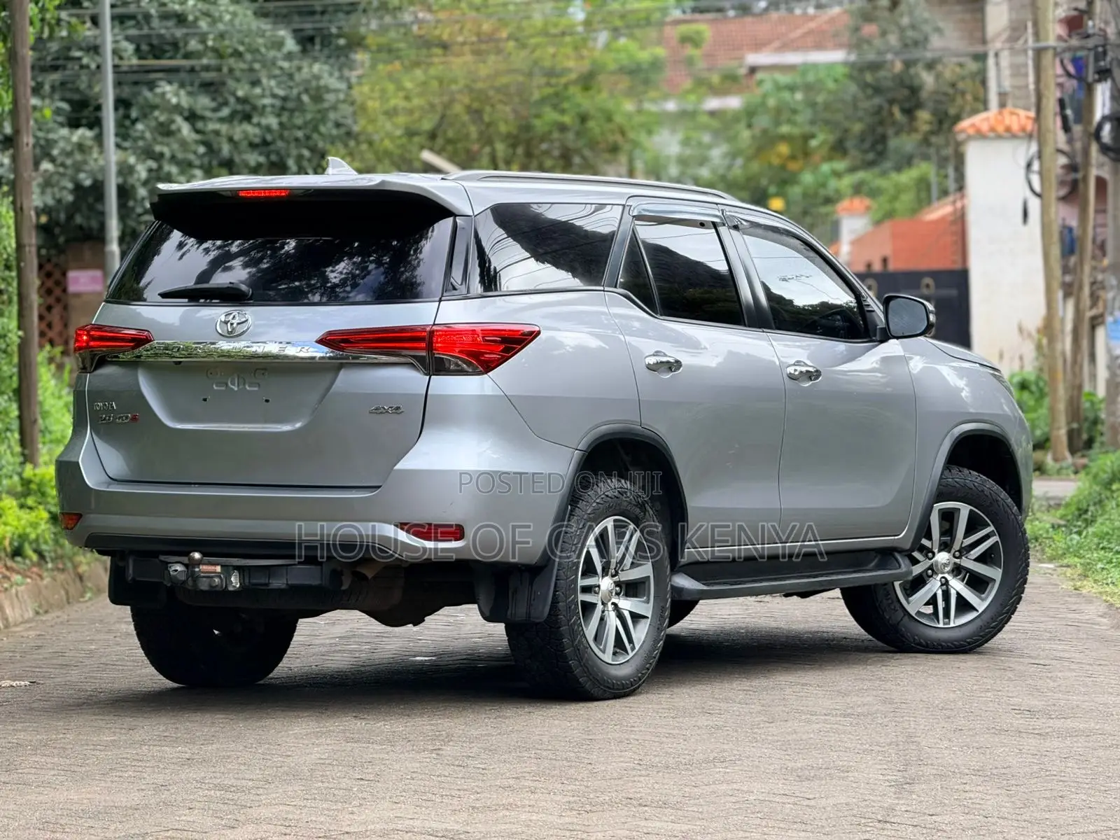 Toyota Fortuner 2017 Silver