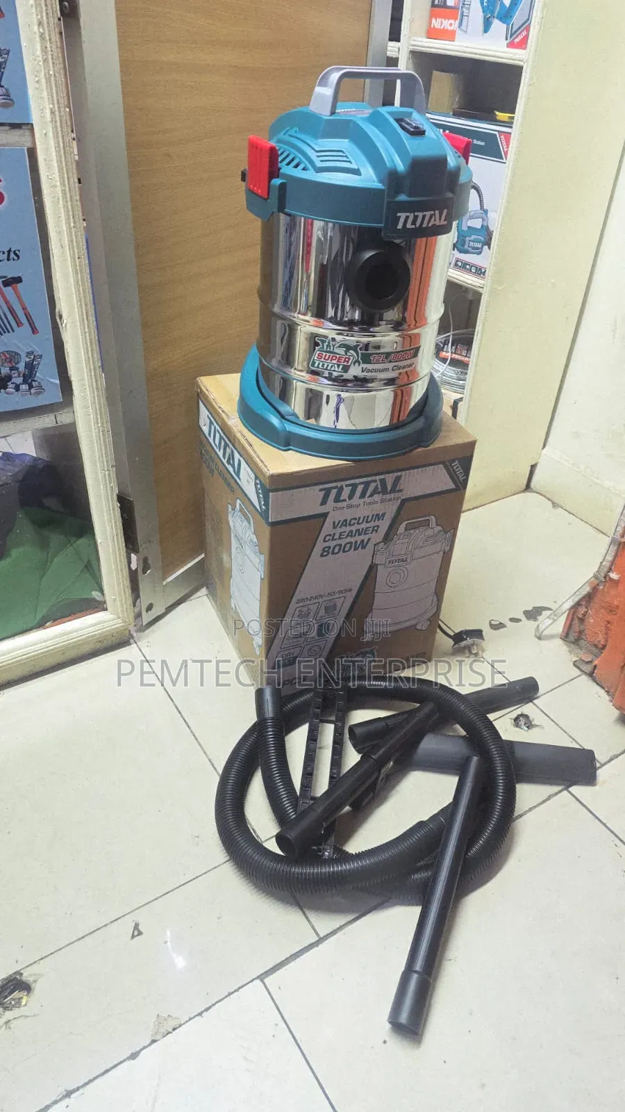 Total Tvc14122 Wet and Dry Industrial Vacuum Cleaner.
