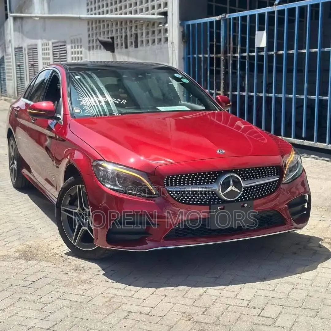 Mercedes-Benz C200 2019 Red