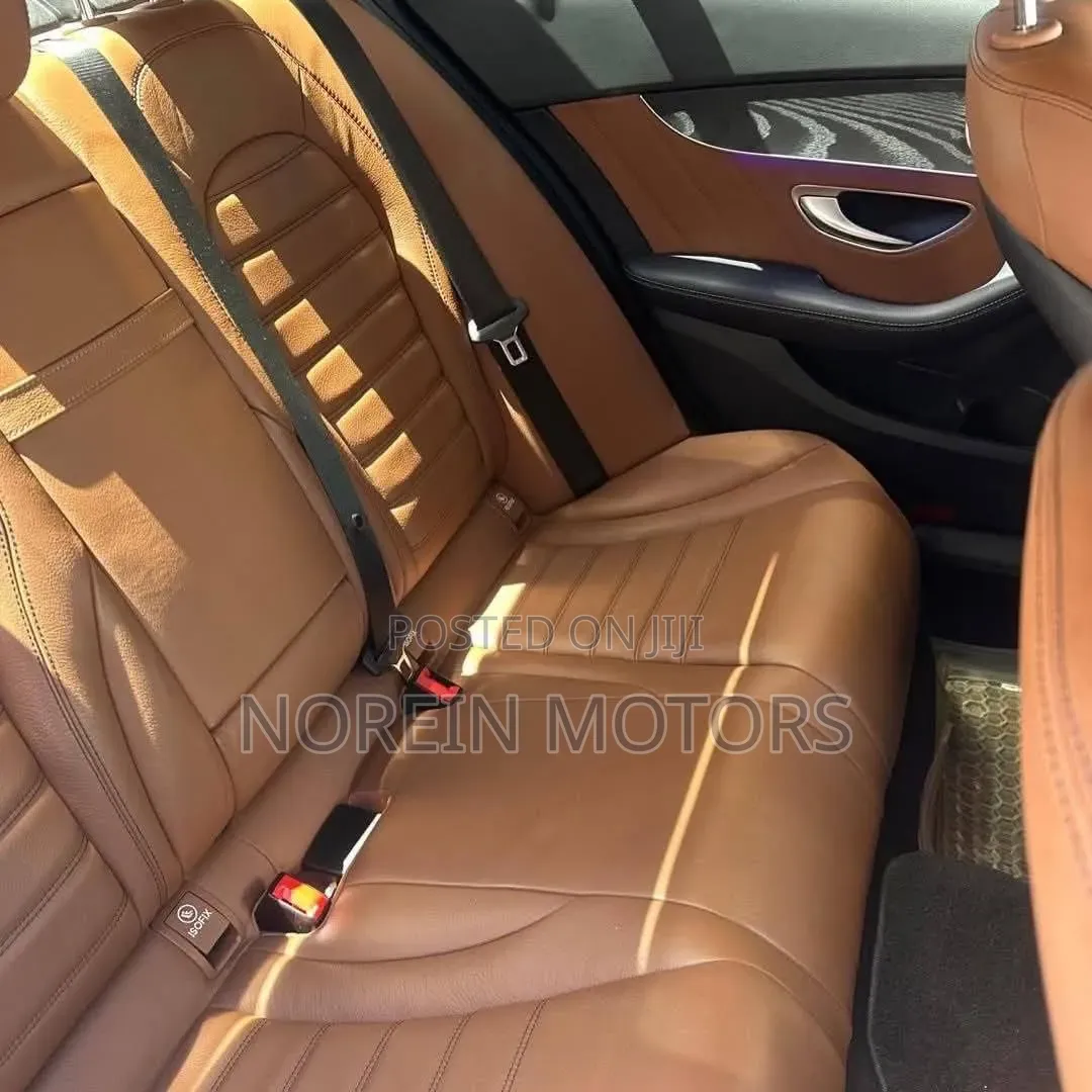 Mercedes-Benz C200 2019 Red
