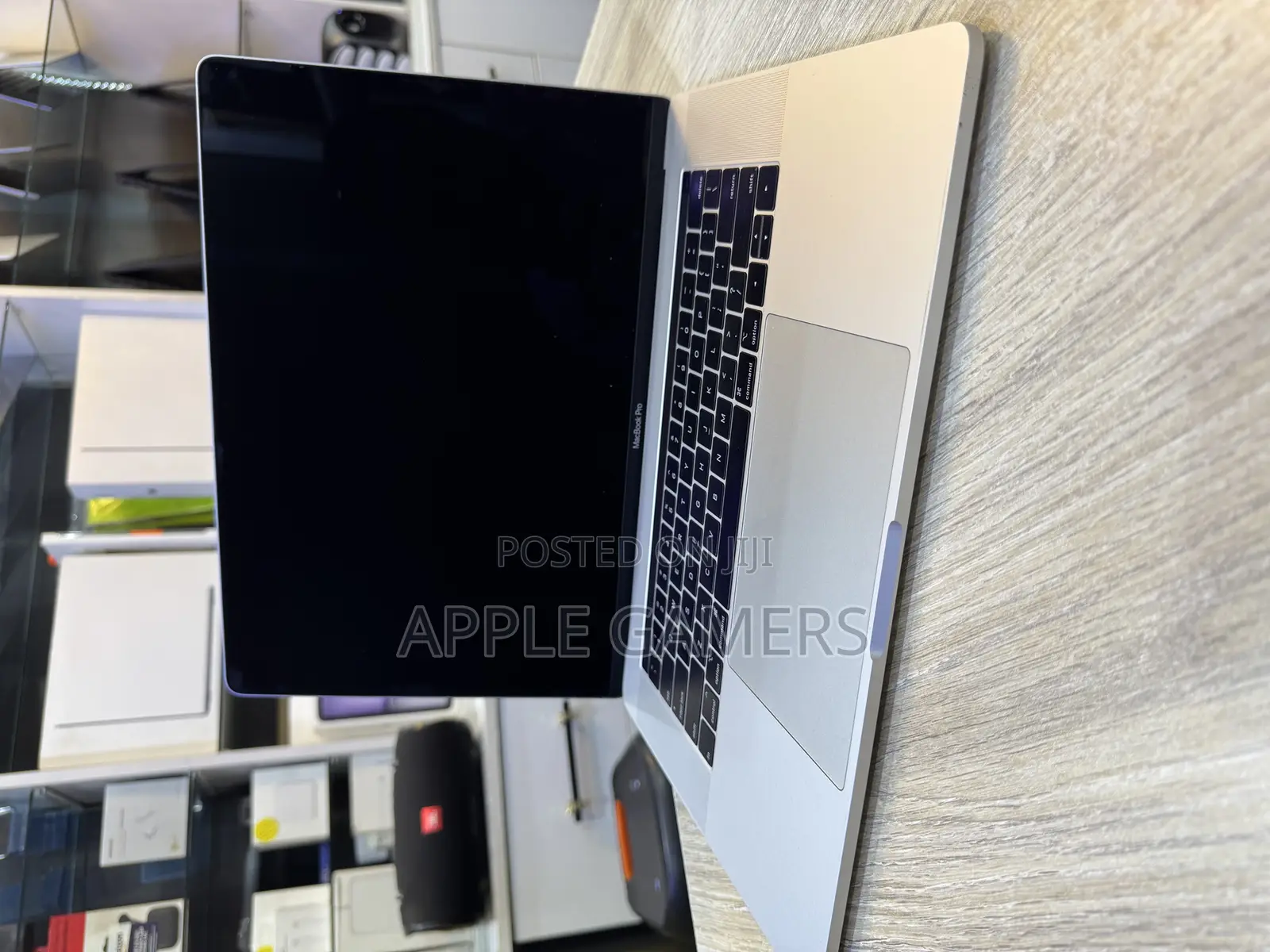 Laptop Apple MacBook Pro 2020 16GB Intel Core i5 SSD 512GB